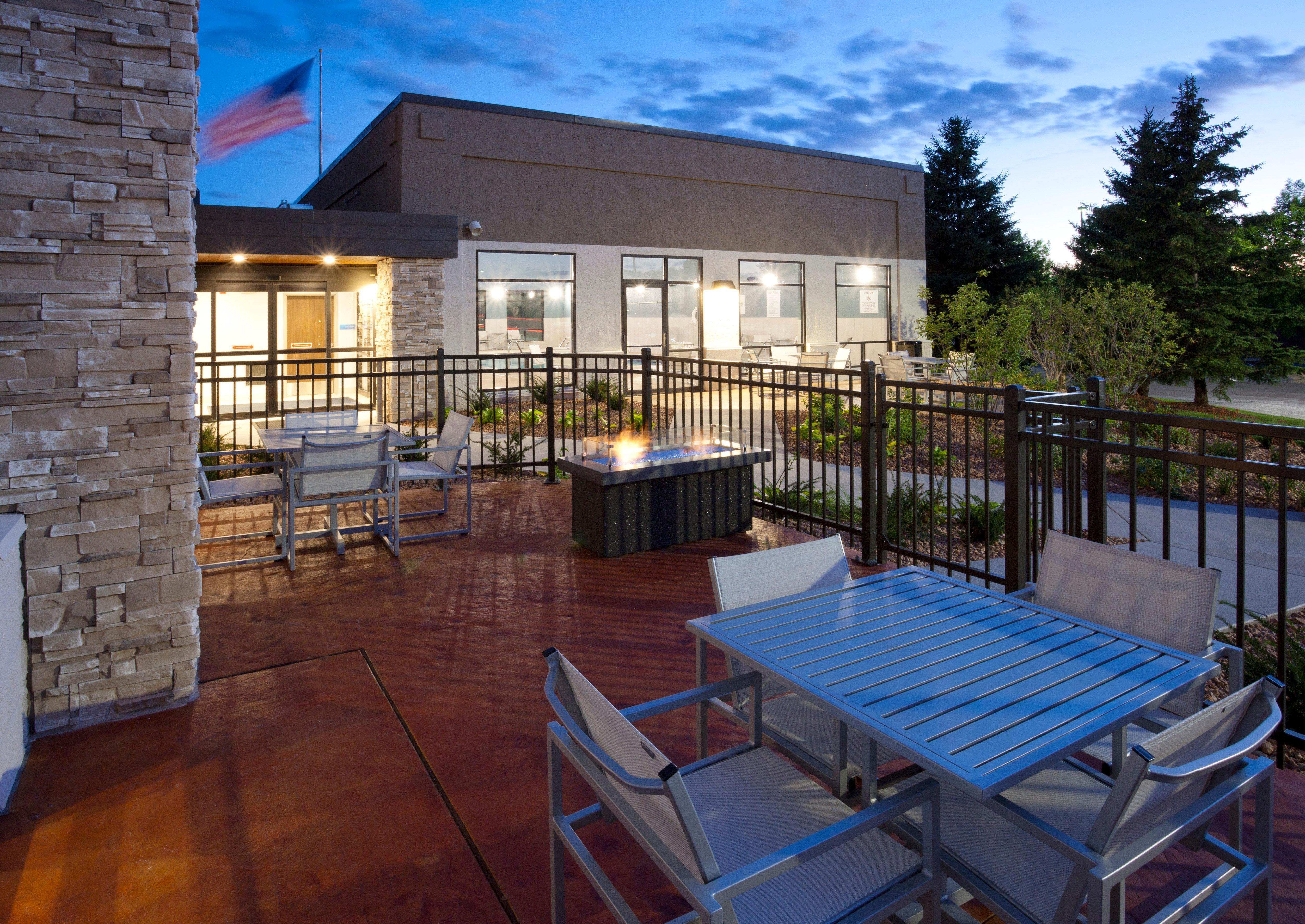 Holiday Inn Express Hotel & Suites Minneapolis-Golden Valley By Ihg Saint Louis Park Exterior foto